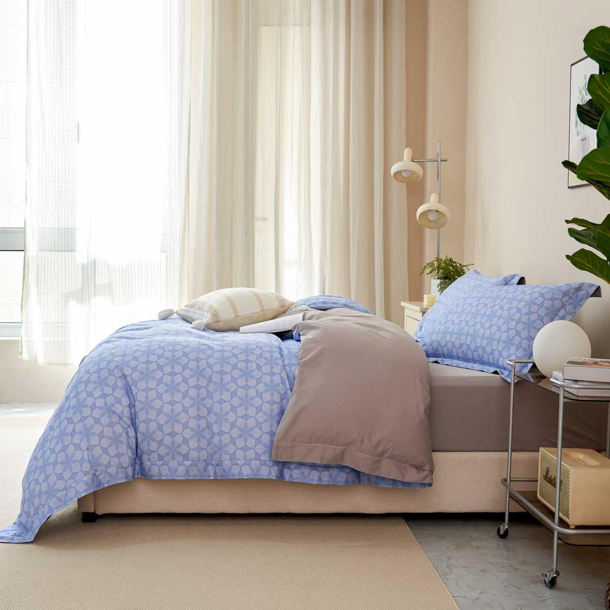 Paloma Pattern Brushed Cotton Fitted Sheet Set